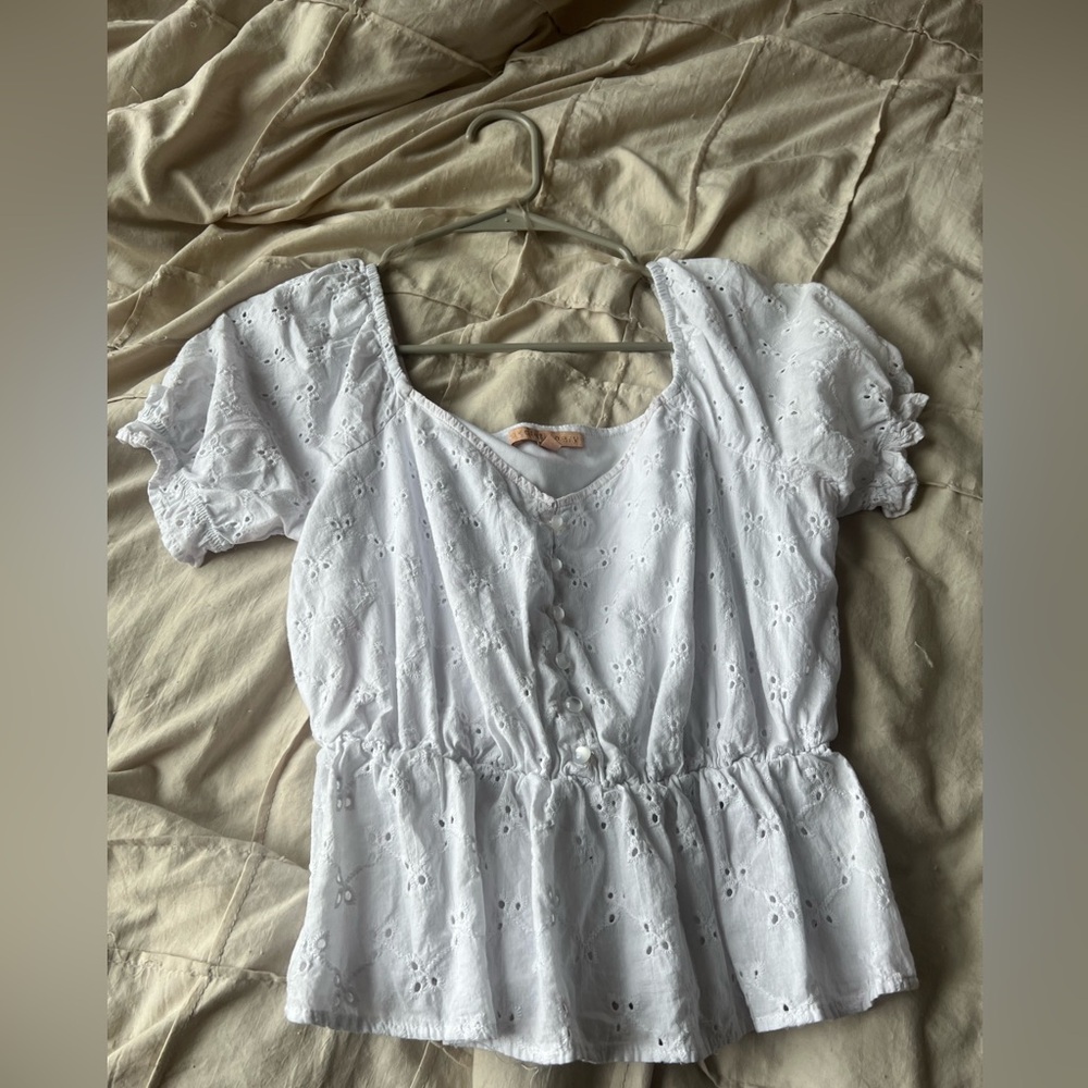 Cute blouse